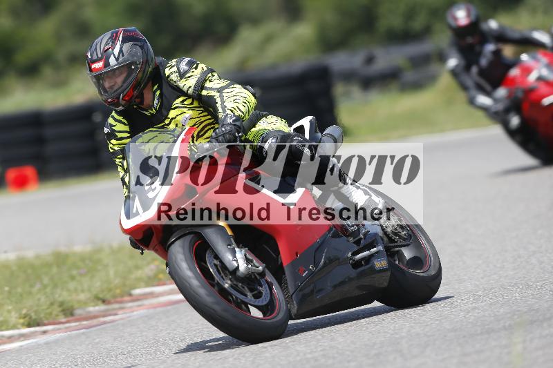 /27 12.06.2025 Ducati Schweiz Trackday Warmup  ADR/blau-bleu/13
